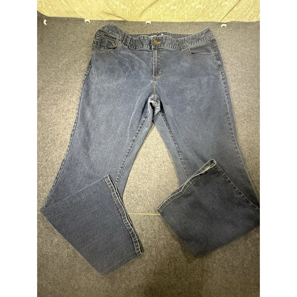 Lane Bryant Genius Fit Slim Bootcut Jeans, Size 26‎ Average